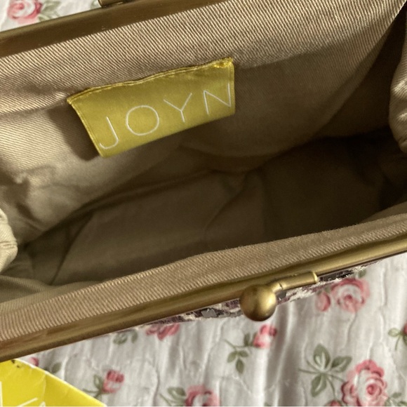 NWT Joyn Brown Zigzag Clutch - Picture 2 of 4